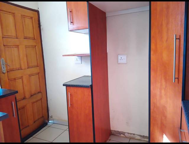 2 BEDROOM HOUSE FOR SALE IN VANDERBIJLPARK CE 4